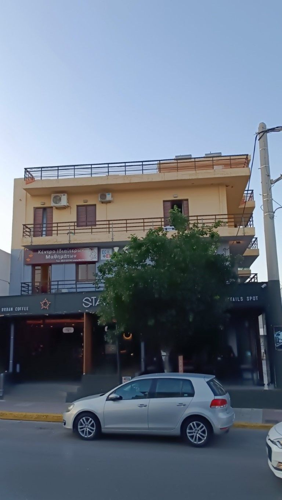 property-img