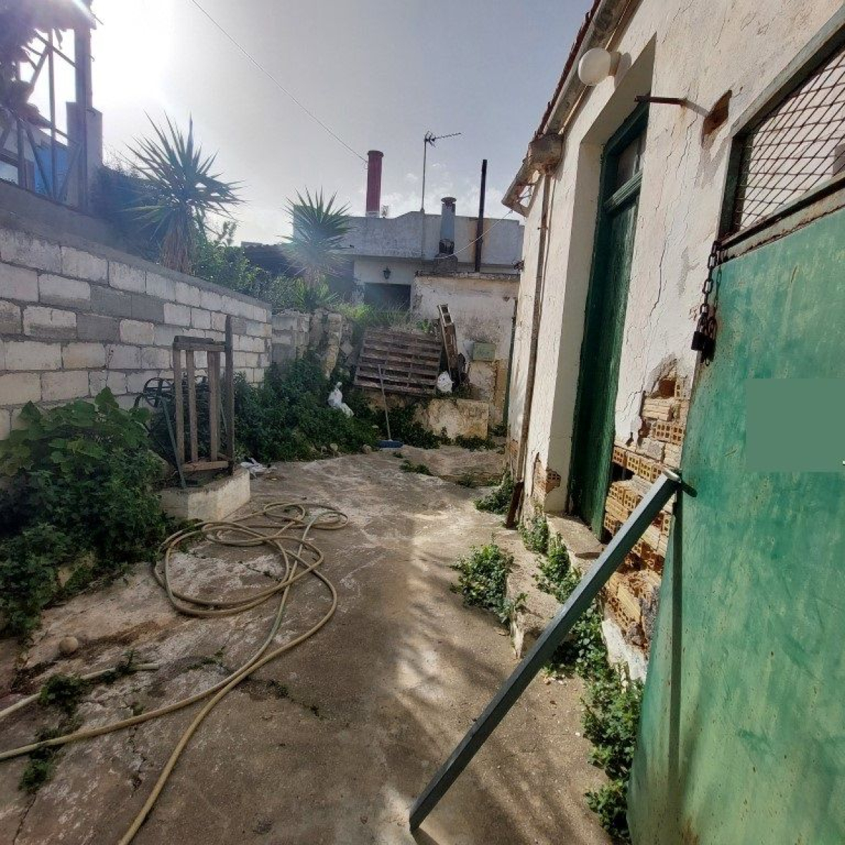 property-img
