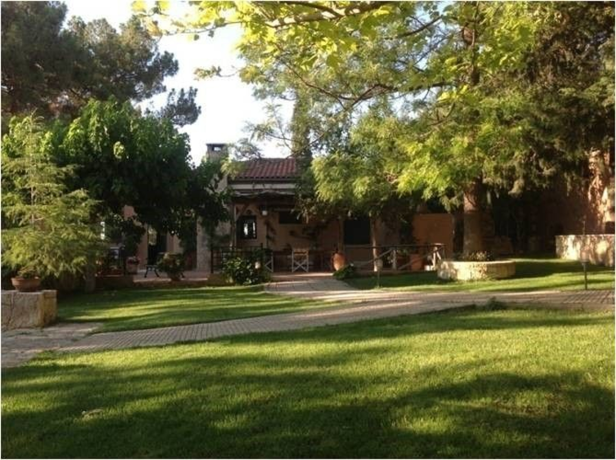 property-img